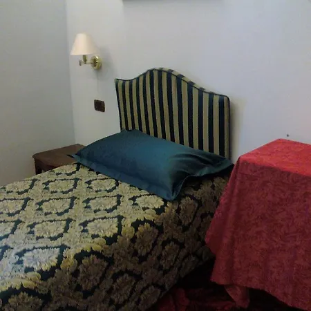 Da Betty Nocleg ze śniadaniem Asti