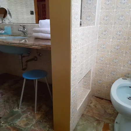 Da Betty Bed & Breakfast 3*